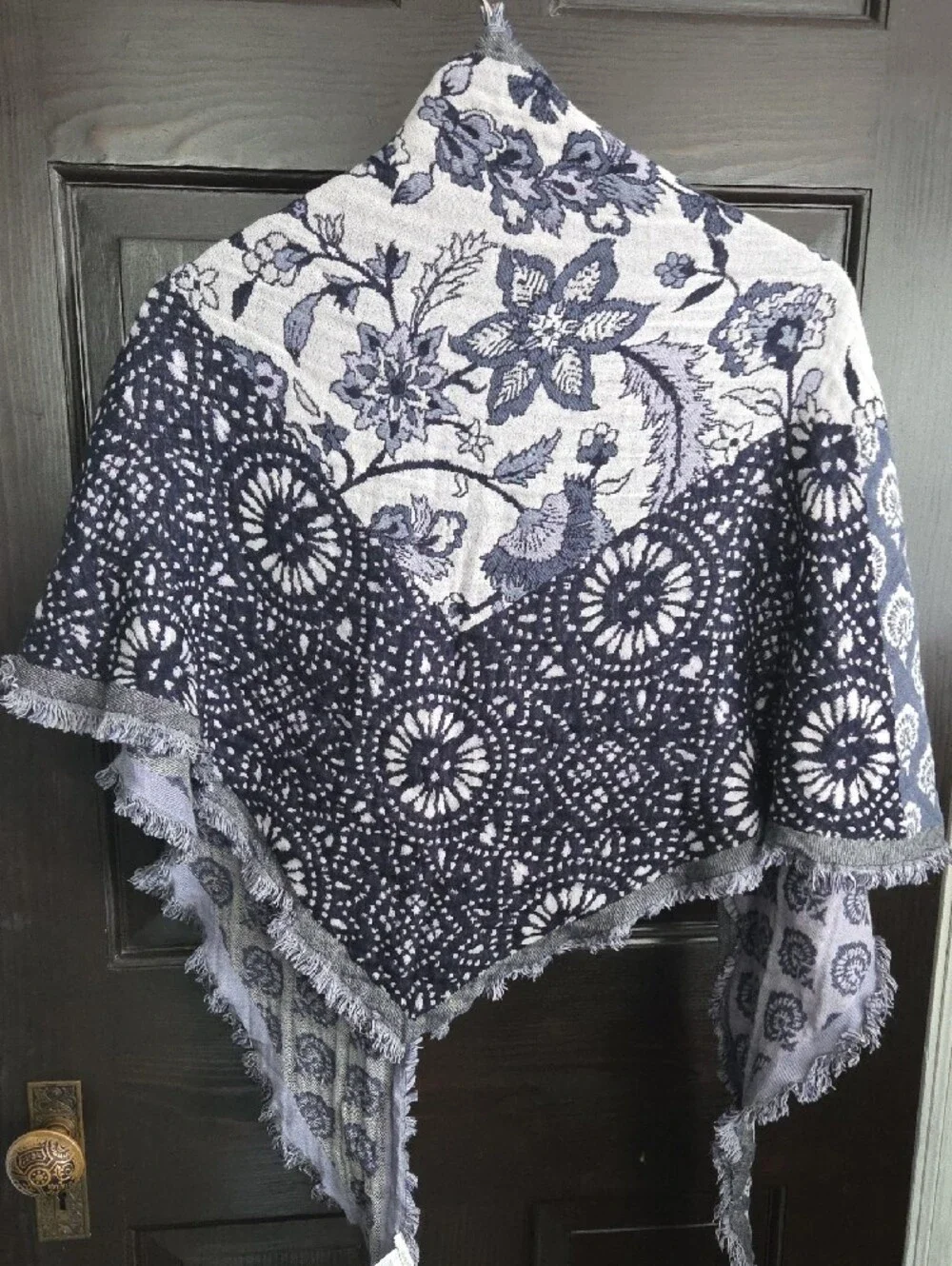 Fringed Floral & Geometric Throw Blanket Scarf - Navy/White